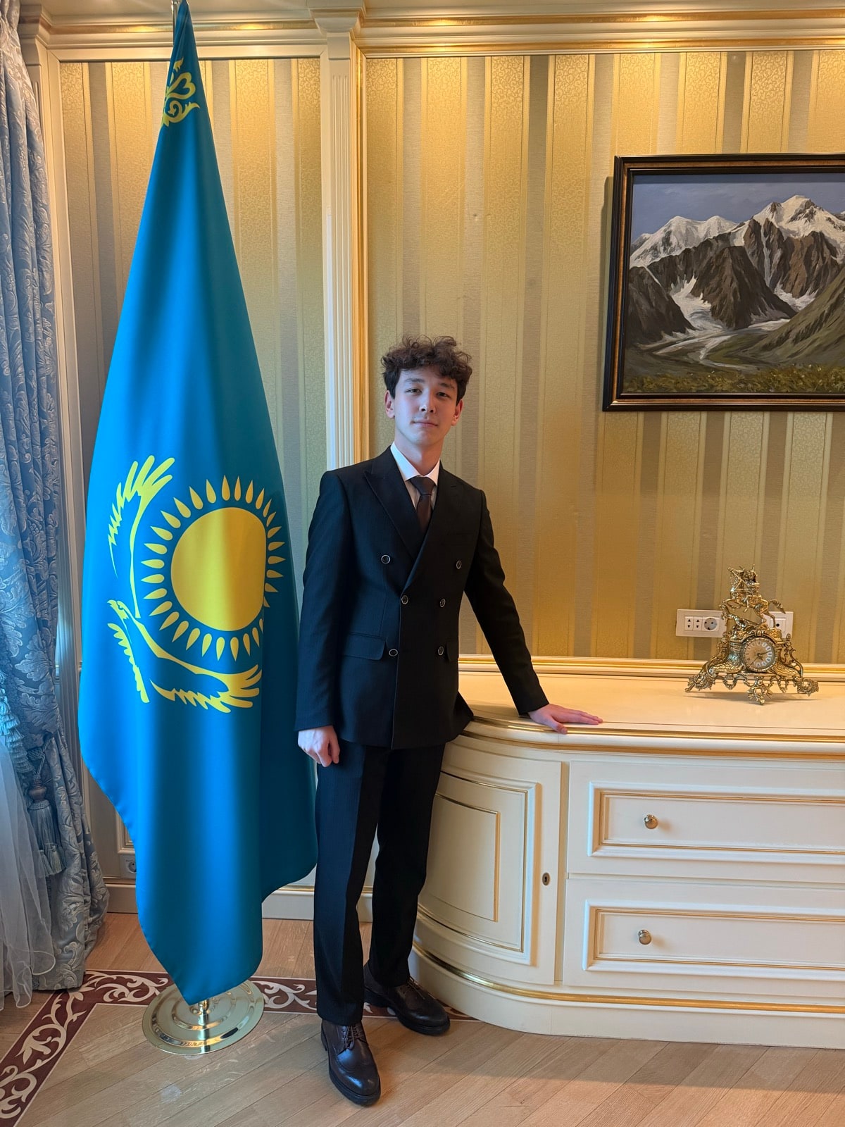 Портрет Kairgeldi Mansur